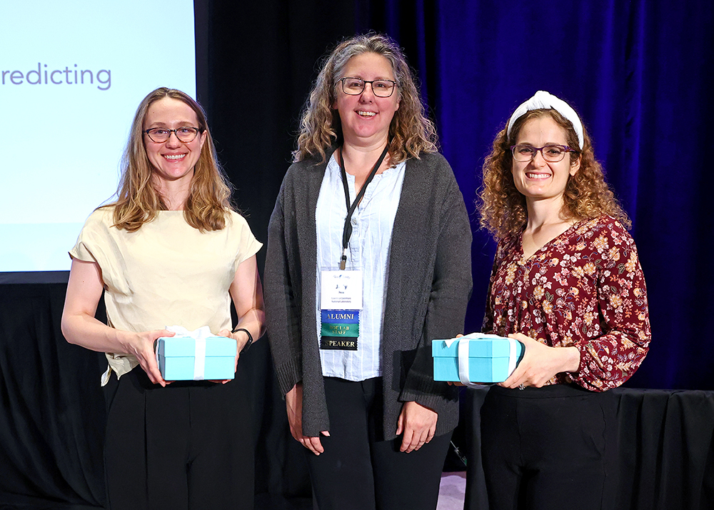 Alumna Judy Hill recognized Ariel Kellison (left) and Arianna Krinos Quinn (right) as the 2025 Howes Scholars.