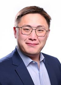 Headshot of Derek Kuldinow